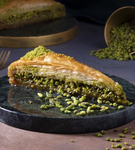 Baklava Triangles with Pistachio from Karaköy Güllüoğlu - kg