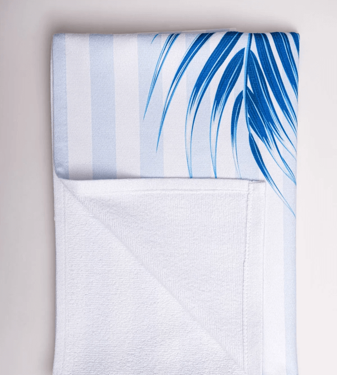 منشفة شاطئ بطبعة فلامينغو ديجتال من فيفن هوم