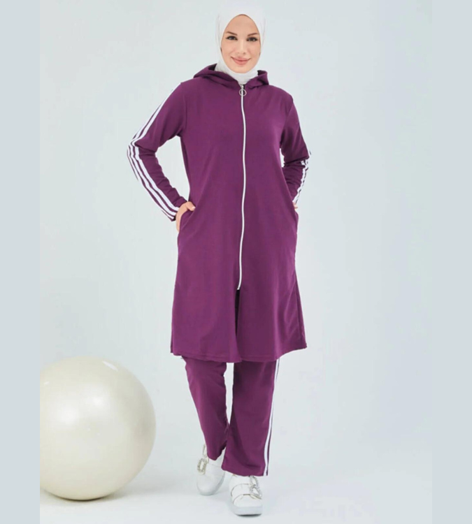 Sports suit for veiled women with a front zipper