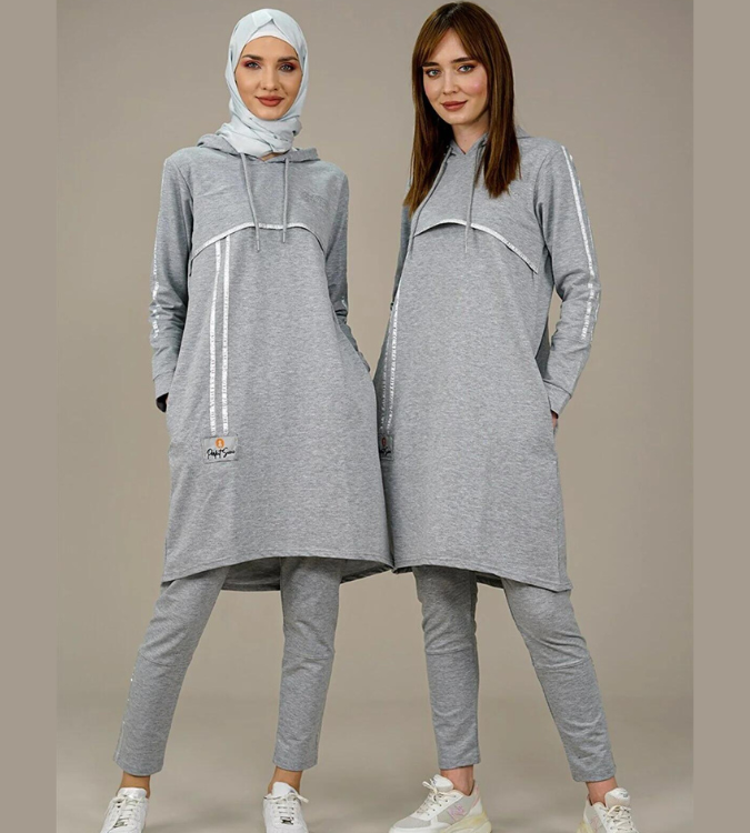 بدلة رياضية نسائية باللون الفضي من ماركوسين